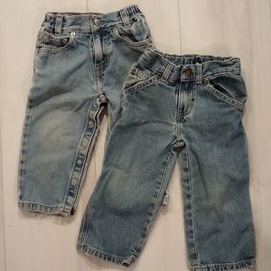 Bundle of 2 denim jeans